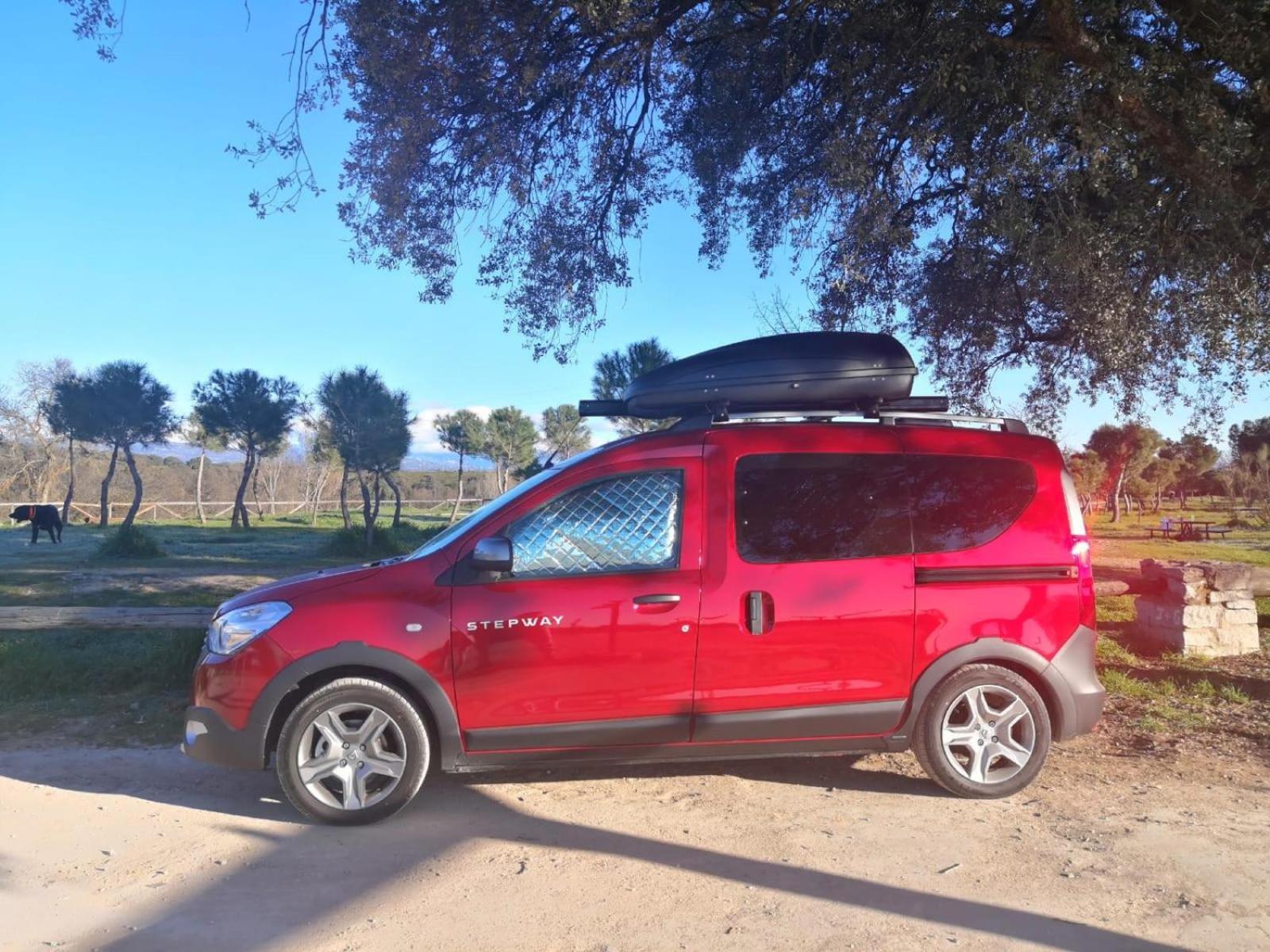 Dacia Dokker Camperiz Hotel PMI Buitenkant foto